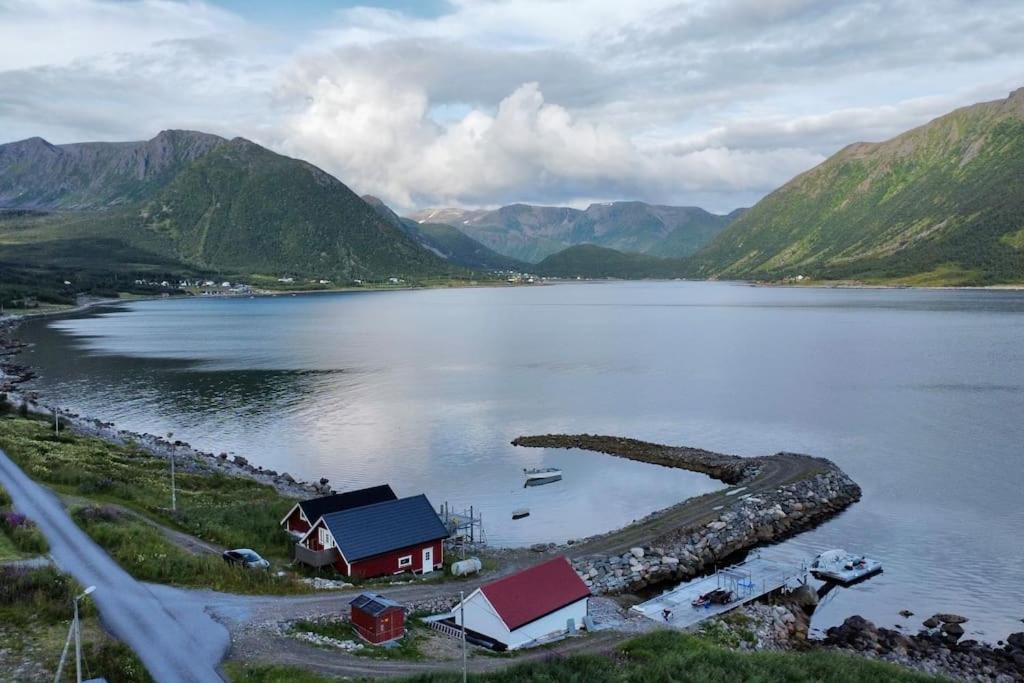 Leilighet I Rorbu Pa Kaldfarnes - Yttersia Senja Exteriér fotografie
